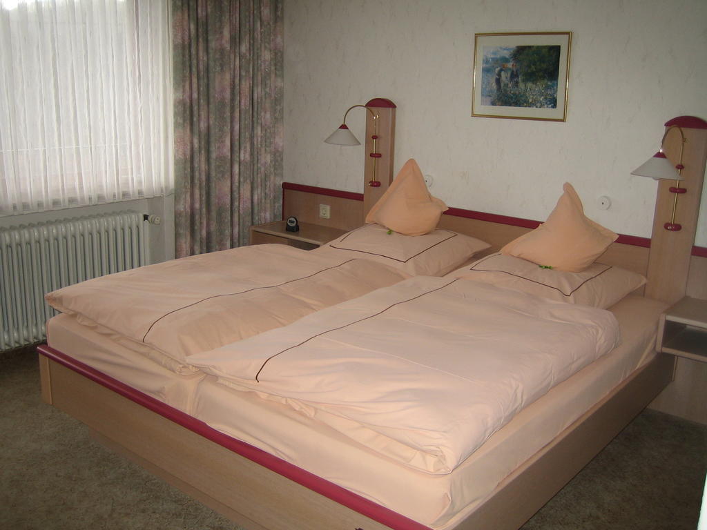 Landhotel Weinhaus Treis Weinähr Habitación foto